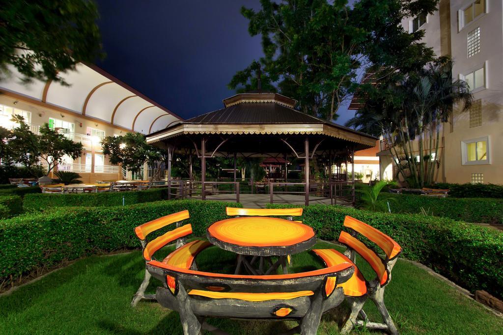 D Varee Xpress Hillside Hua Hin Ча-Ам Экстерьер фото